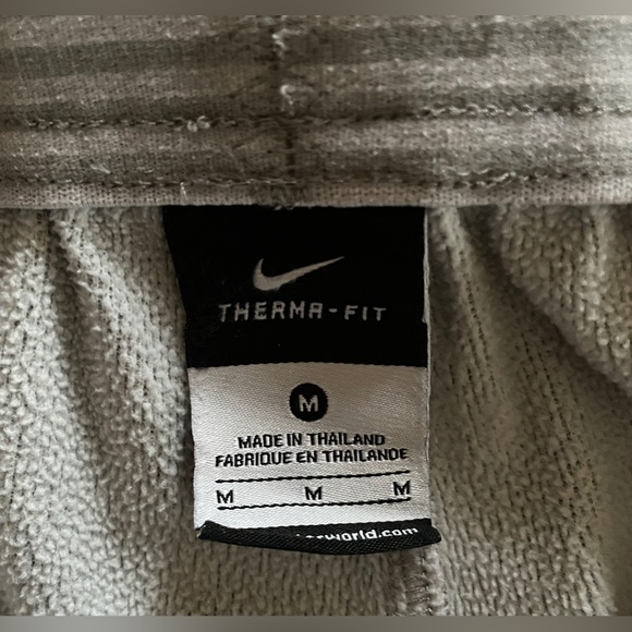 Nike Therma-Fit Capri Jogger, Mid-Rise, pockets, drawstring waist, Women’s - Picture 6 of 7